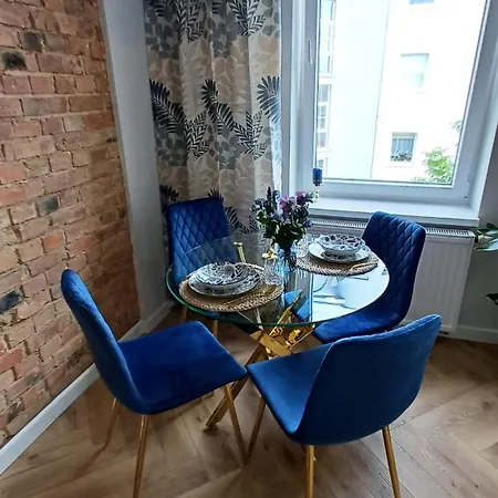 Glogowska 163 Self Check-in 24h Apartamento